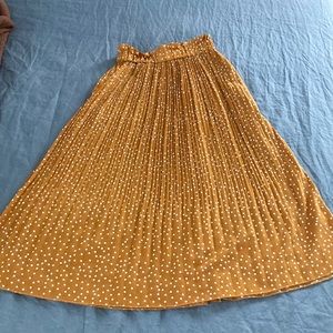 Pleated skirt